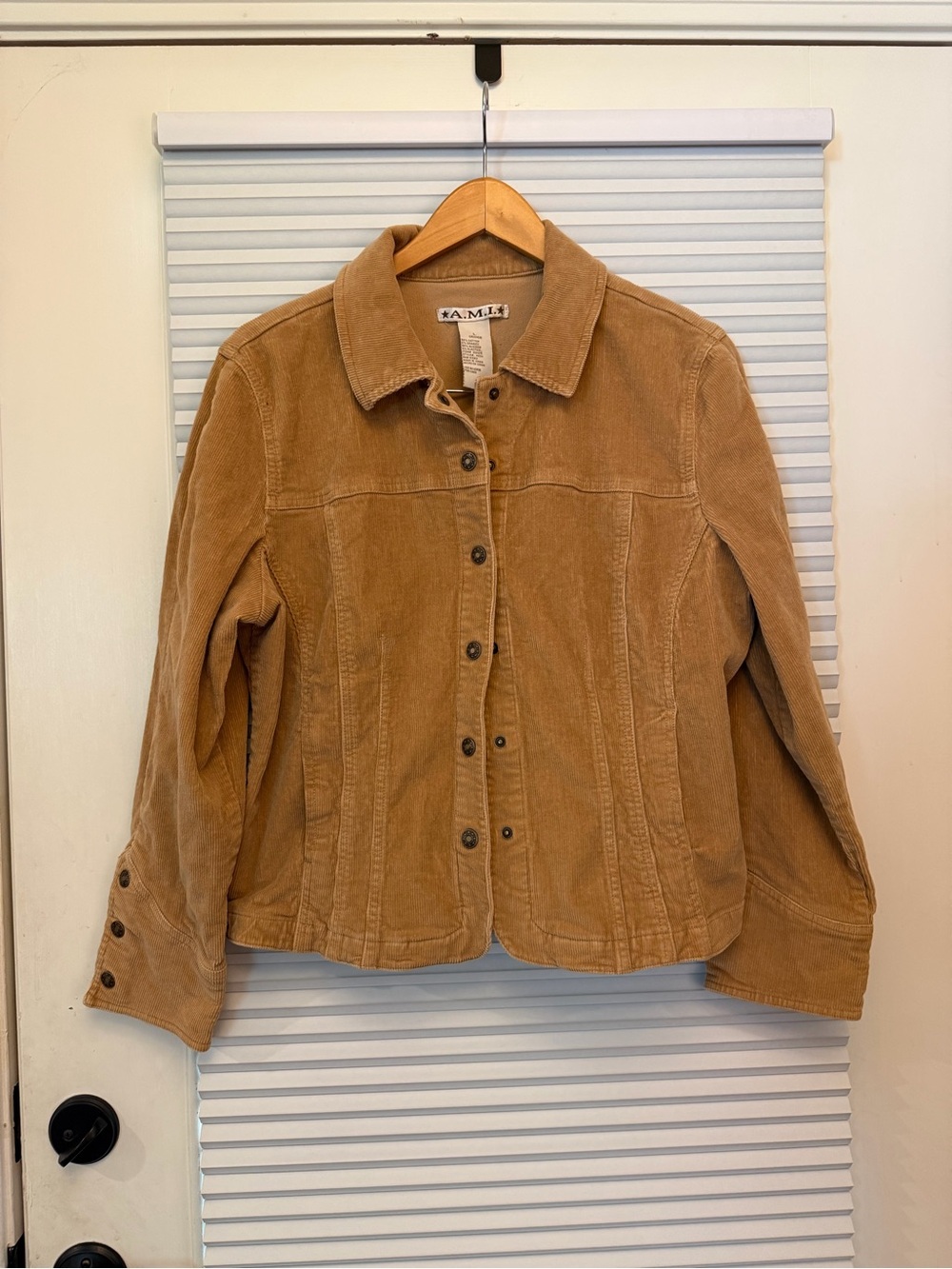 A.M.I. Corduroy Jean short Jacket in Camel tan Brown L